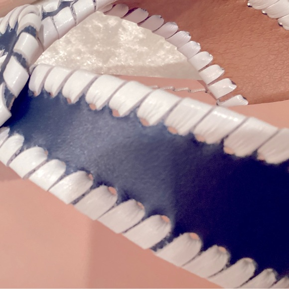 Beautiful jack rogers New sandals in navy and white - Picture 6 of 9